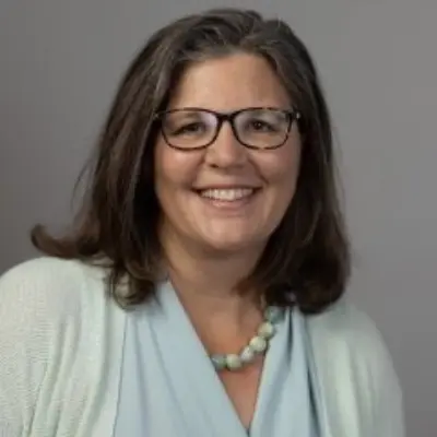 Headshot of Becky Pettit