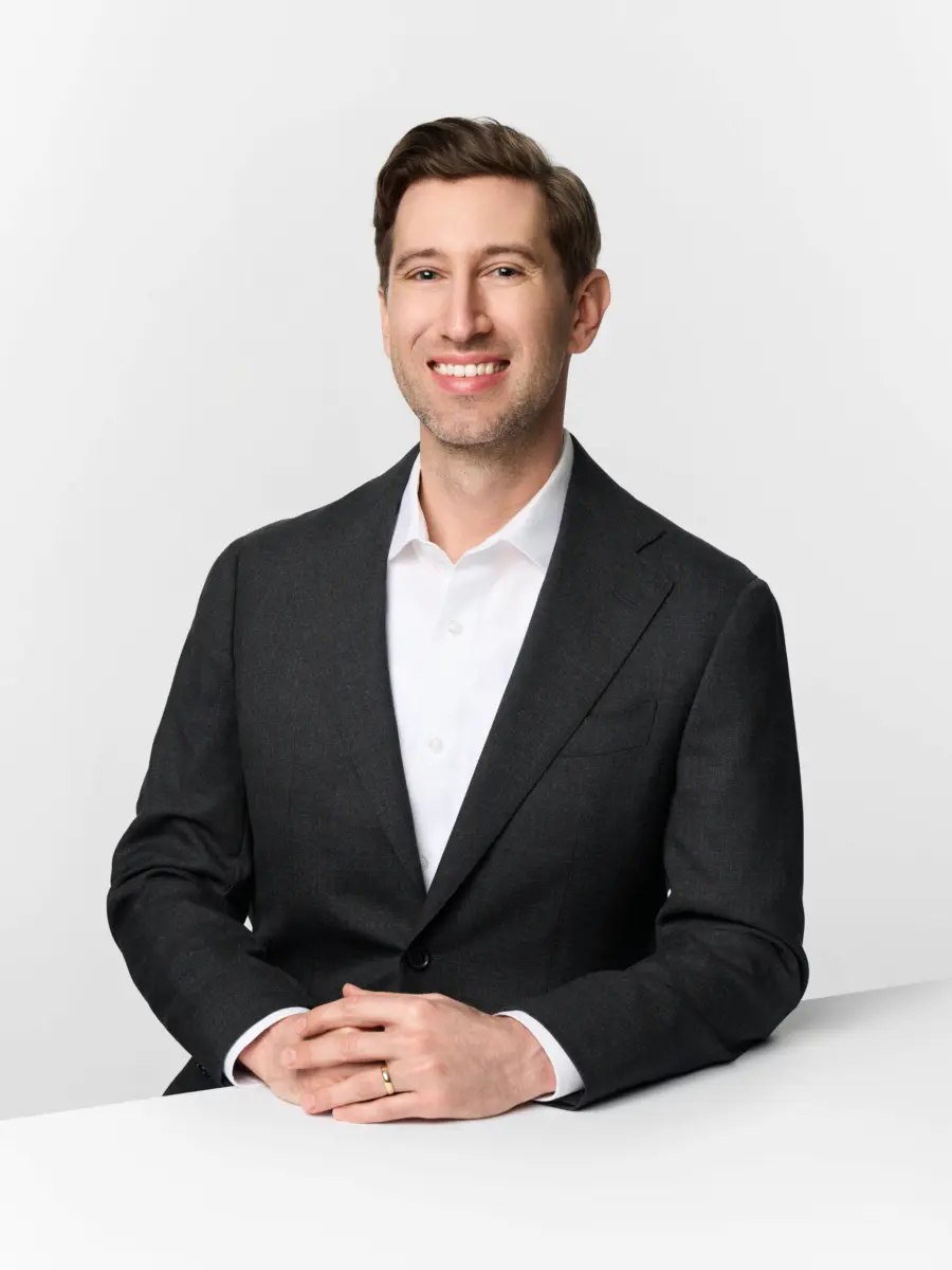 Headshot of Andrew Bacher-Hicks