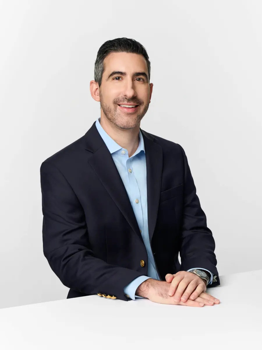 Headshot of Jeremy Avins