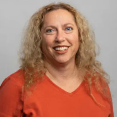 Headshot of Dana Berliner